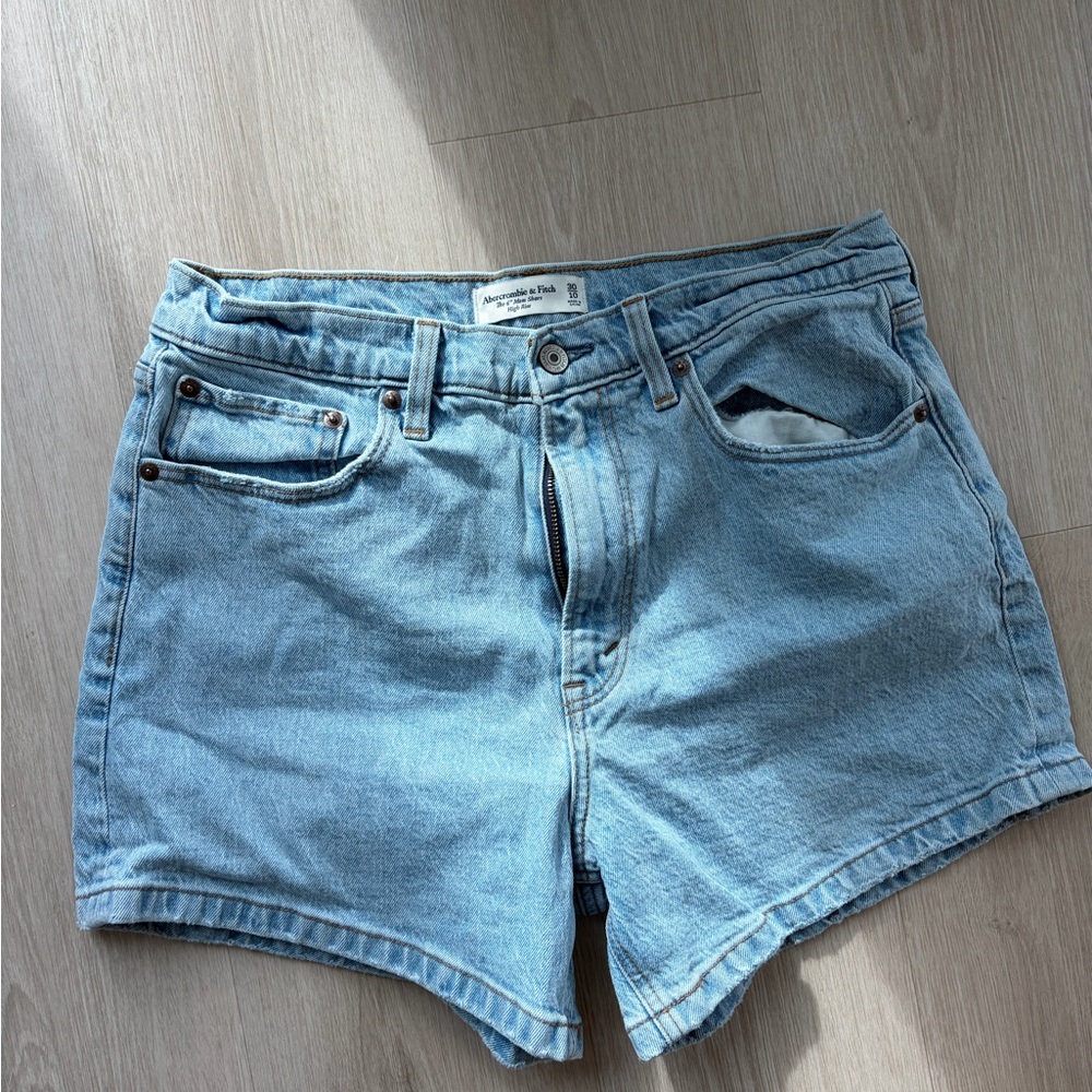 Abercrombie & Fitch Mom Denim Short